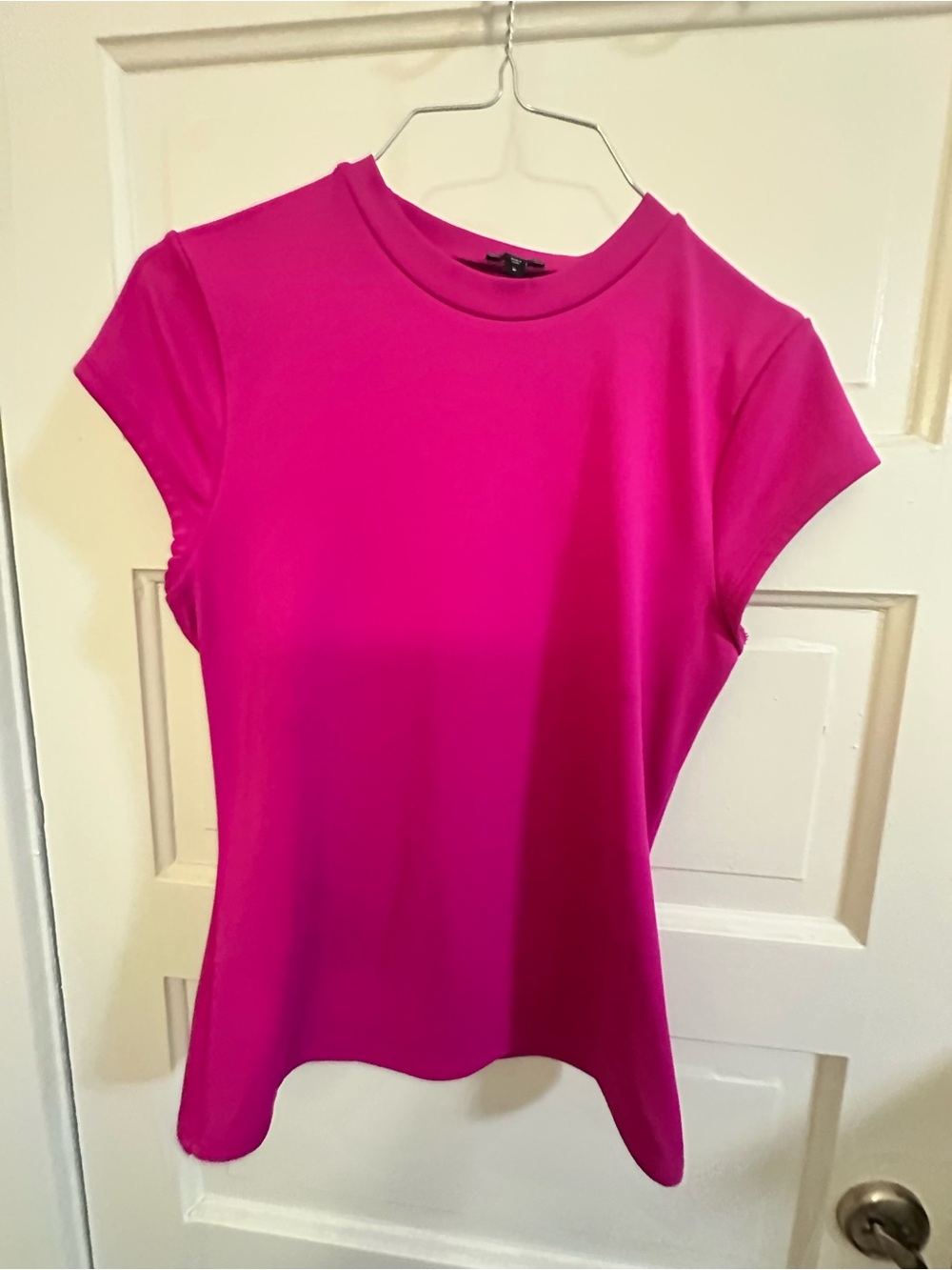 Express Fuchsia Short Sleeve Crewneck Tee